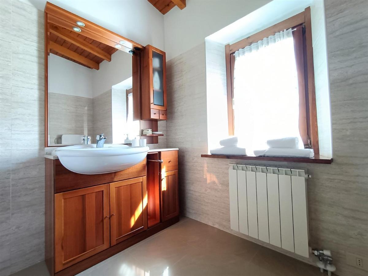 IseoLakeRental - Chalet Giulia Sovere Bagian luar foto