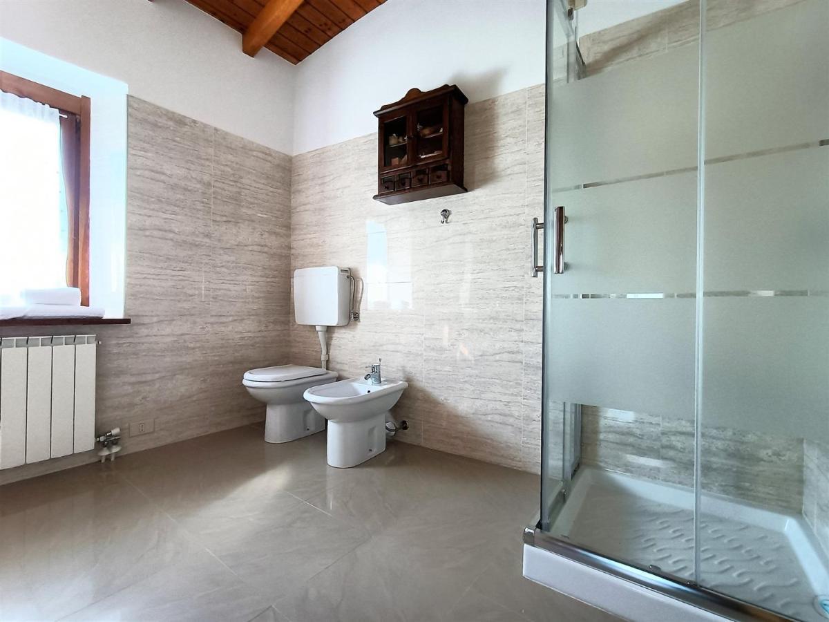IseoLakeRental - Chalet Giulia Sovere Bagian luar foto